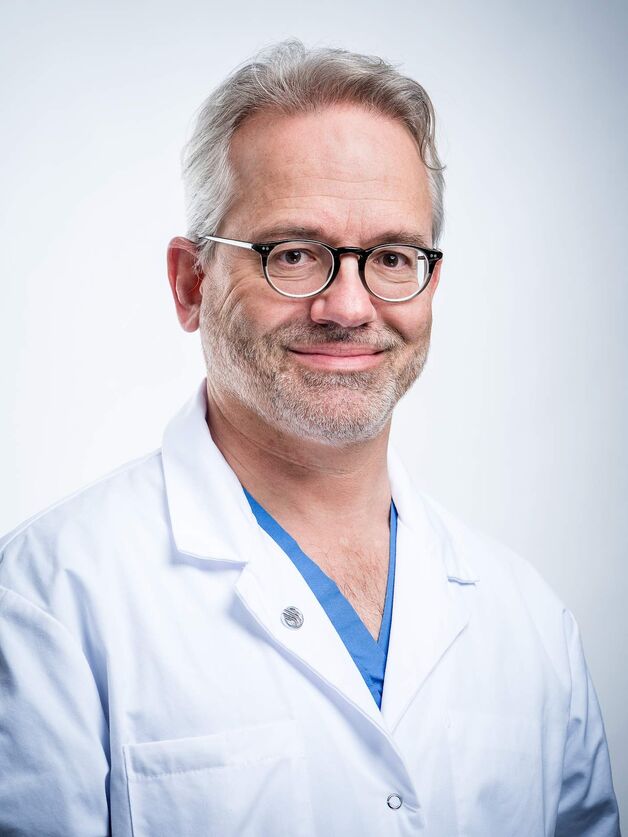 Doctor orthopedist Patrick Eggleston